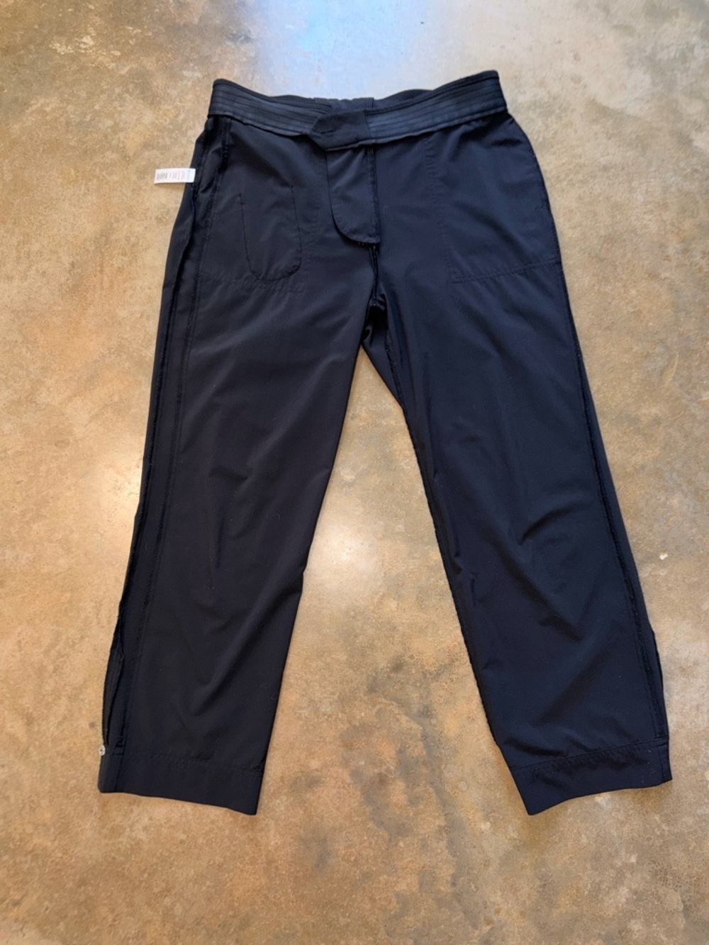 Athleta Black Stretch Travel Pants Straight Leg Ankle Size 6 NWT - Picture 6 of 10